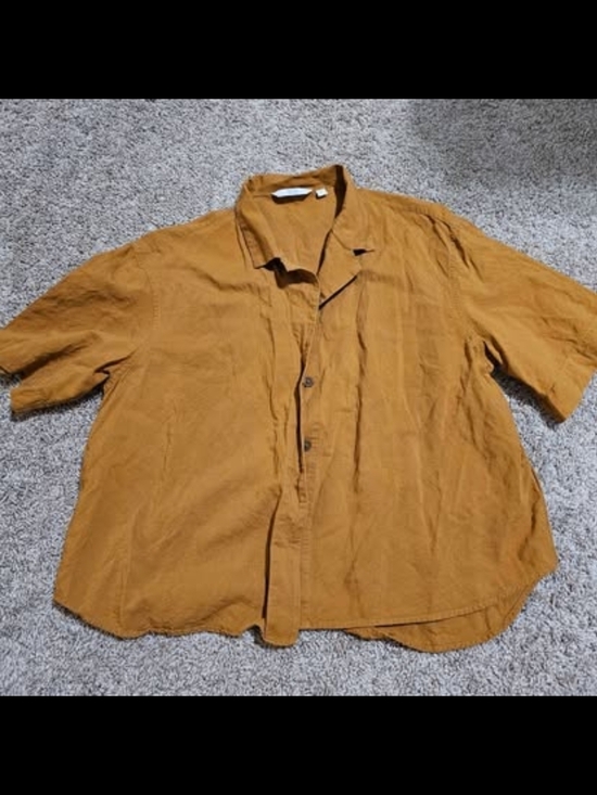 Tops - Casual Short Sleeve Linen Button-Up Shirt in Mustard